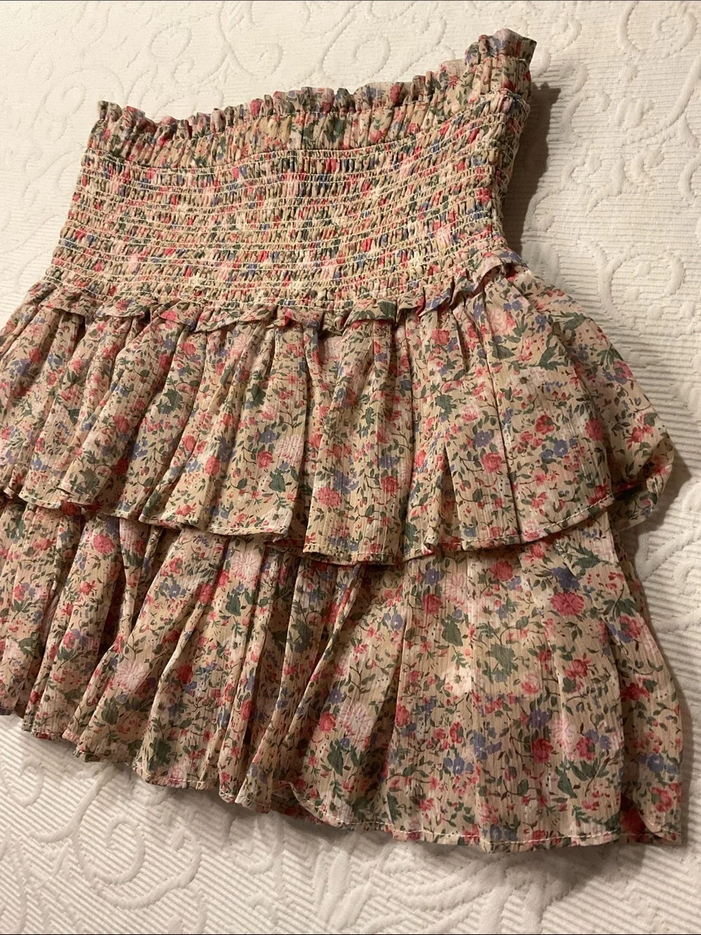 Pants Store Tiered Smocked Mini Skirt in Cream Floral. Medium NWOT